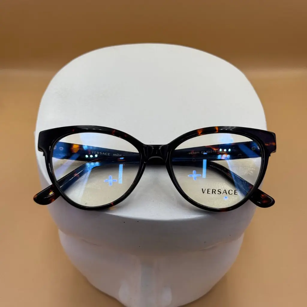 photo_6032736035357706525_y (1).webp