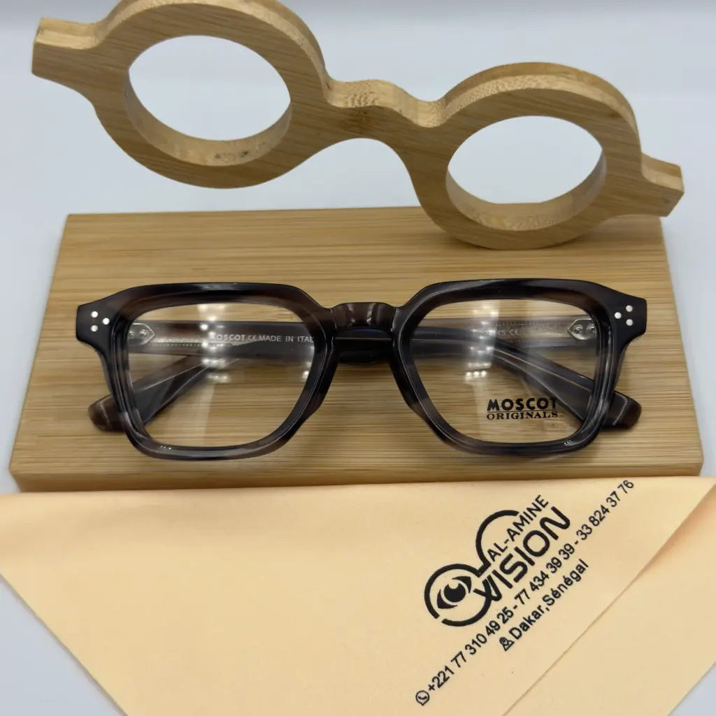 MOSCOT