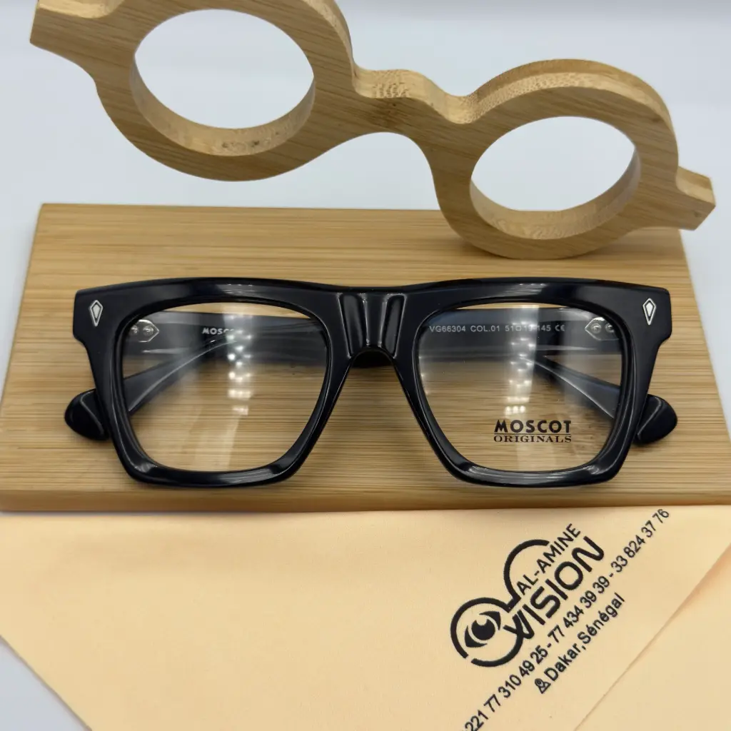 MOSCOT
