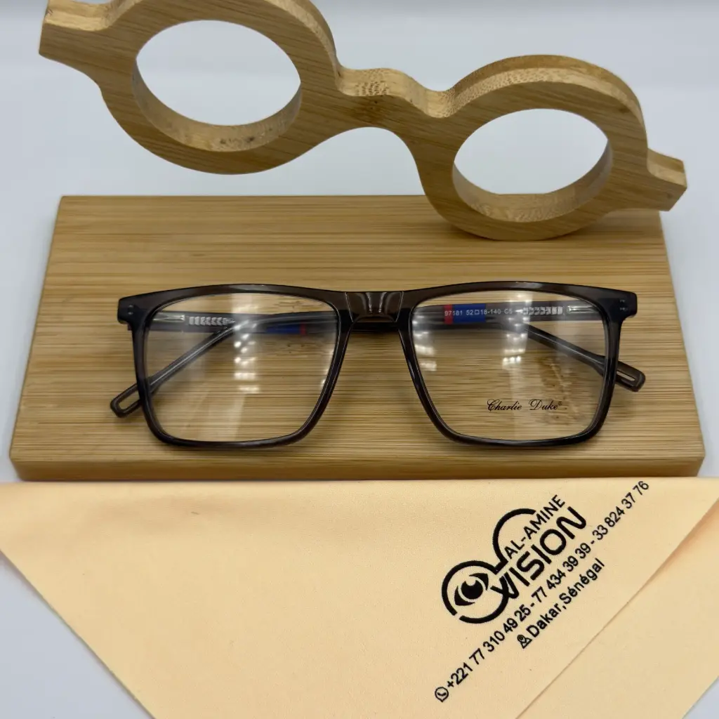 [97181 52 - 18 140 C1] CHARLIE DUKE