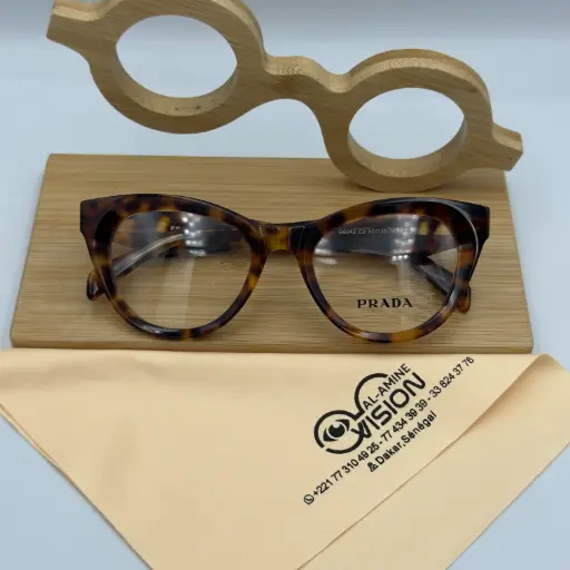 [g6042 c2 50 - 20 145] Prada