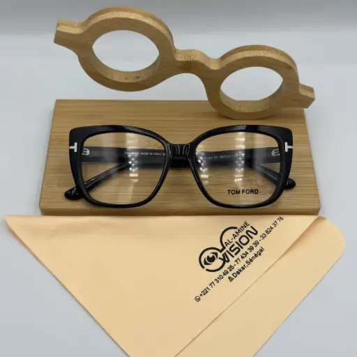 [yl99191 c1 56 - 17 145] tom Ford