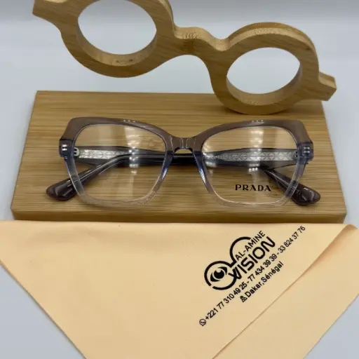 [g6062 c4 52-18 144] prada