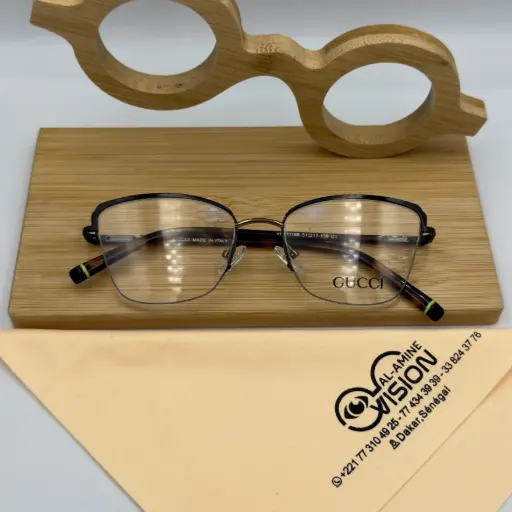 [YM111186 51 - 17 138 C3] GUCCI