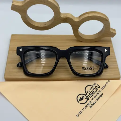 [VG66304 COL 01 51 - 19 145] MOSCOT