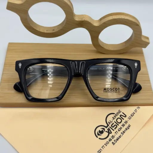 [VG66304 COL 01 51 - 19 145] MOSCOT