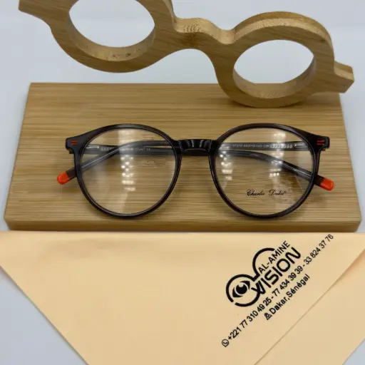 [97278 49 - 19 140 C1] CHARLIE DUKE